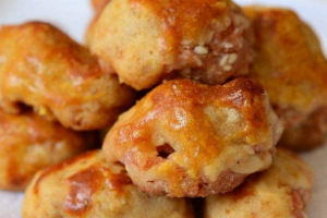 �人��������ɫ���б���ѵ���أ�